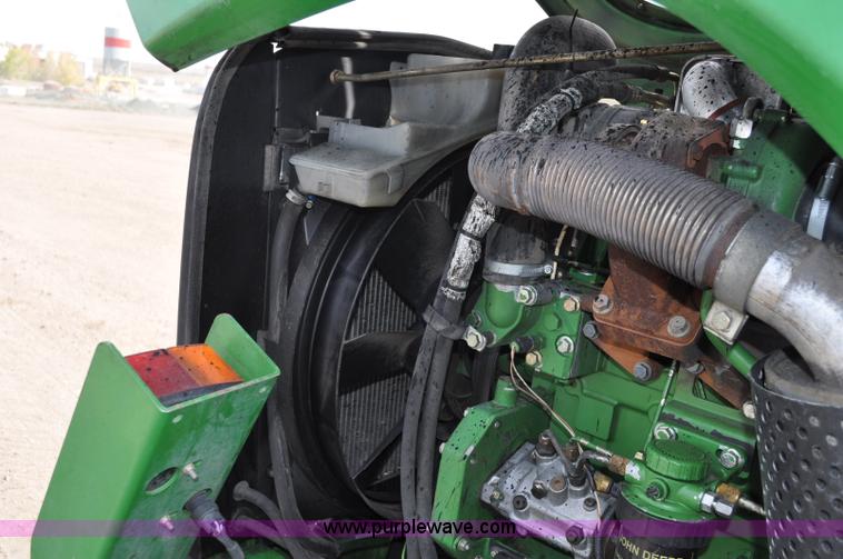 image for item C3040 2005 John Deere 3220 telehandler