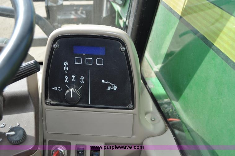 image for item C3040 2005 John Deere 3220 telehandler