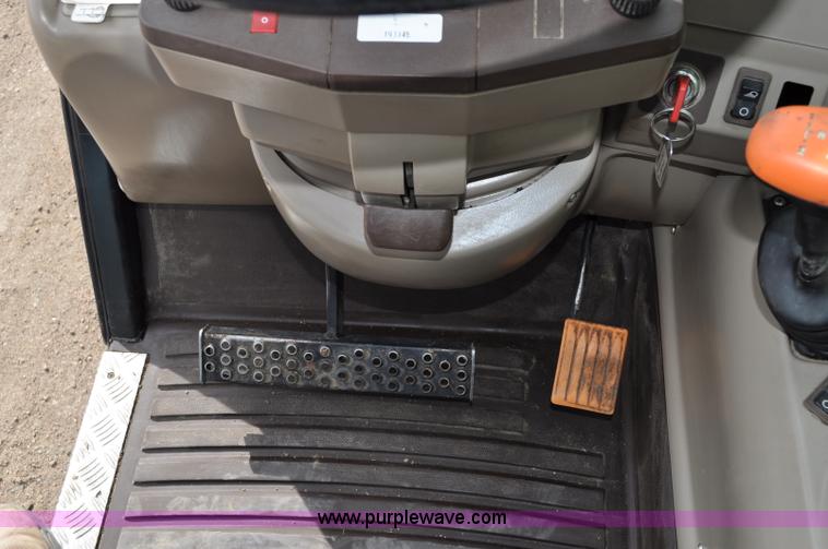 image for item C3040 2005 John Deere 3220 telehandler