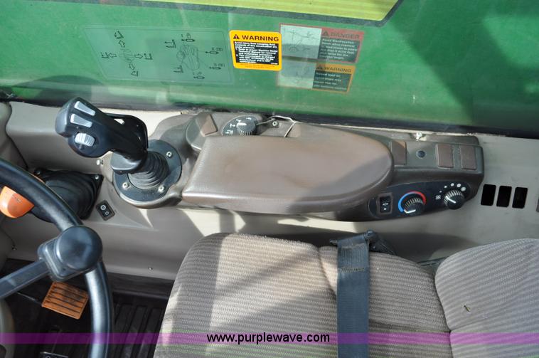 image for item C3040 2005 John Deere 3220 telehandler