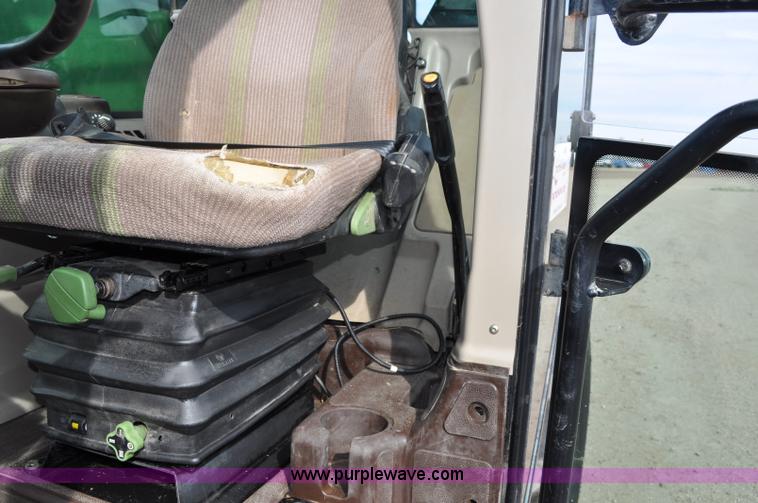 image for item C3040 2005 John Deere 3220 telehandler