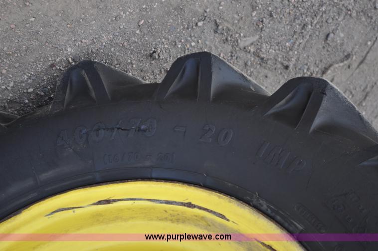 image for item C3040 2005 John Deere 3220 telehandler