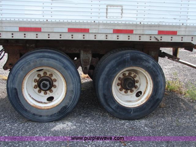 image for item B1498 1986 Trailmobile 48' storage semi trailer