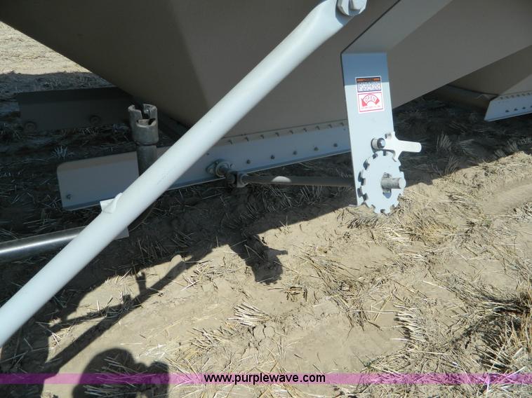 image for item B3883 2009 Jet 34' grain trailer