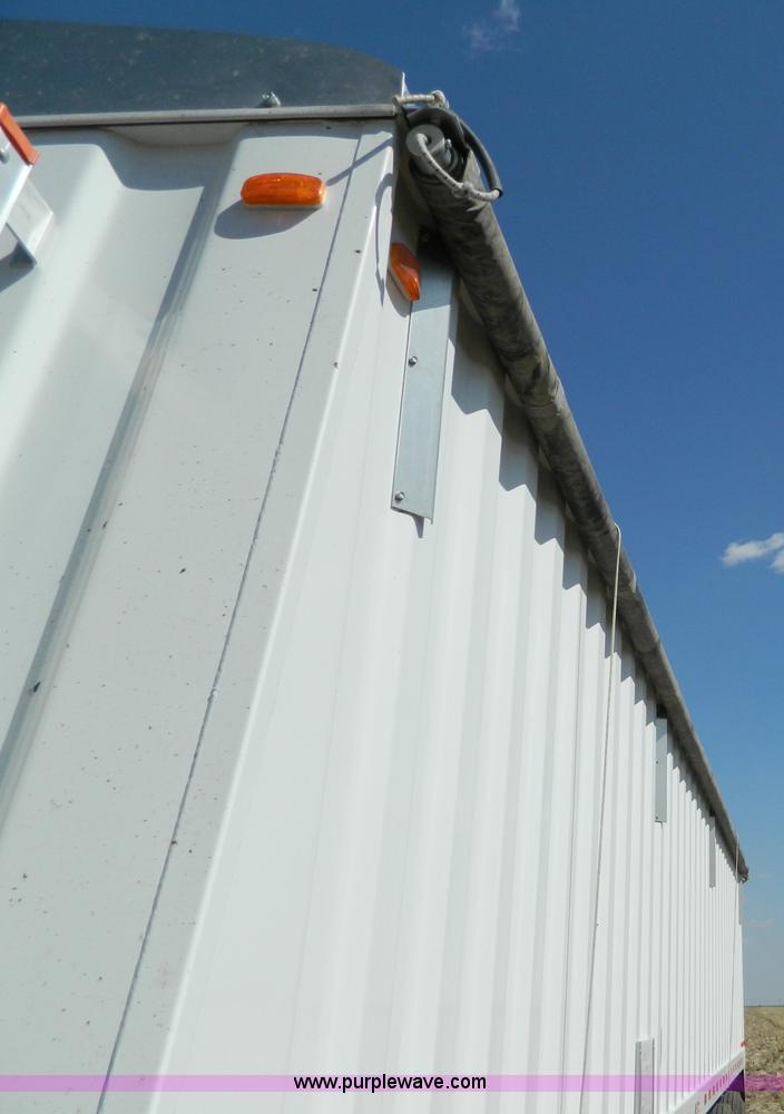 image for item B3883 2009 Jet 34' grain trailer