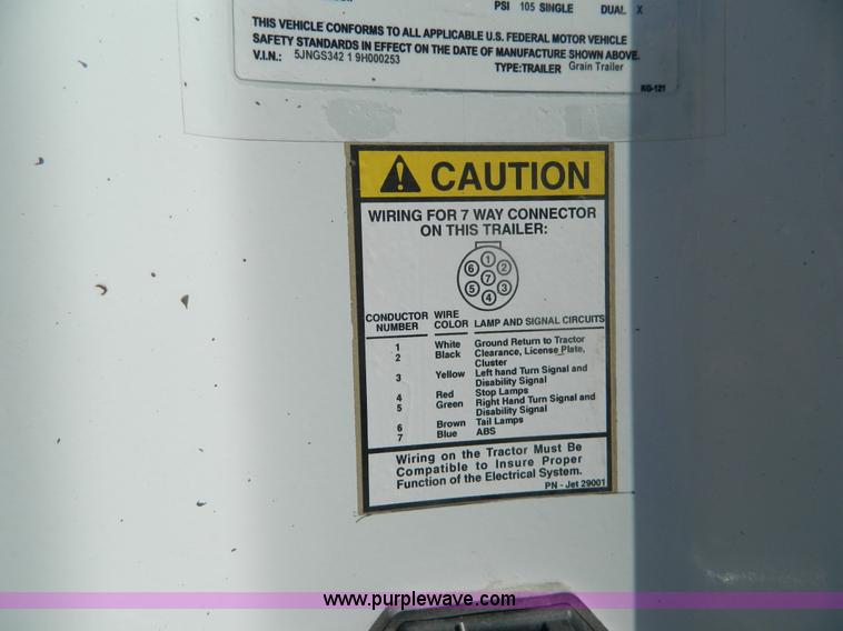 image for item B3883 2009 Jet 34' grain trailer