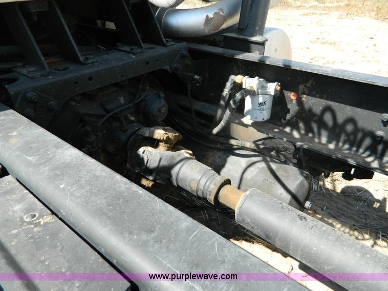 image for item B3884 1998 International 8100 semi truck