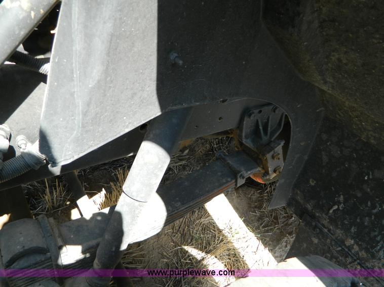 image for item B3884 1998 International 8100 semi truck