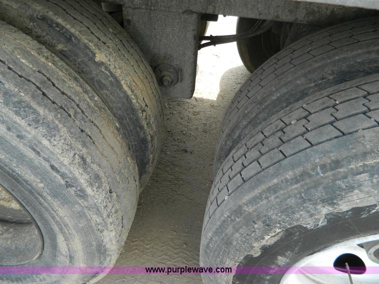 image for item B3906 2000 Great Dane dry van trailer