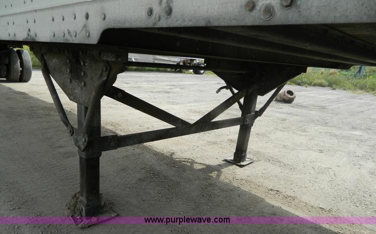 image for item B3906 2000 Great Dane dry van trailer