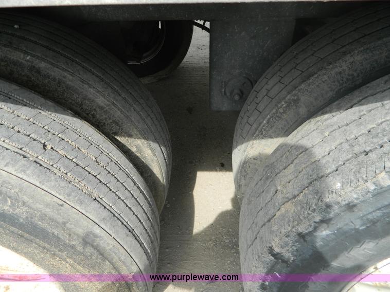 image for item B3906 2000 Great Dane dry van trailer