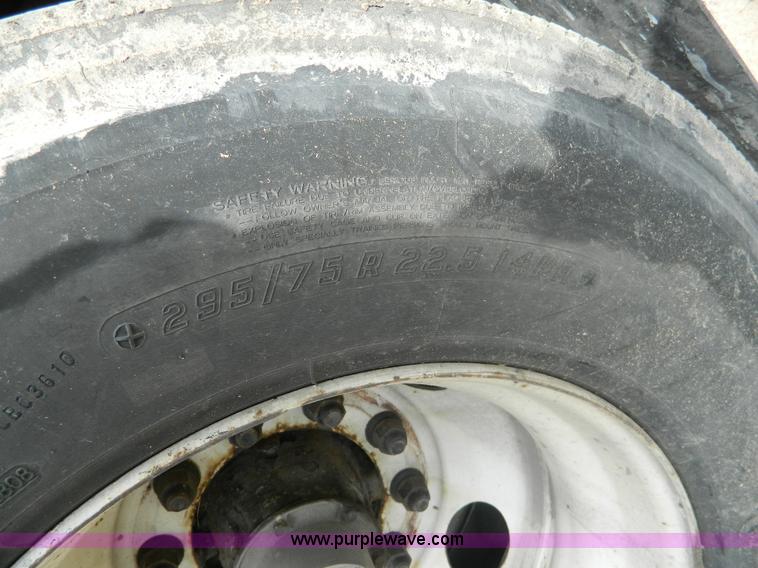 image for item B3906 2000 Great Dane dry van trailer