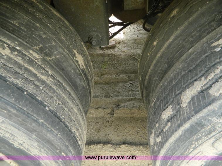 image for item B3907 2001 Great Dane dry van trailer