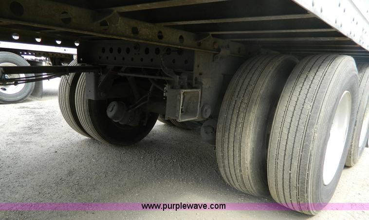 image for item B3908 2001 Great Dane dry van trailer