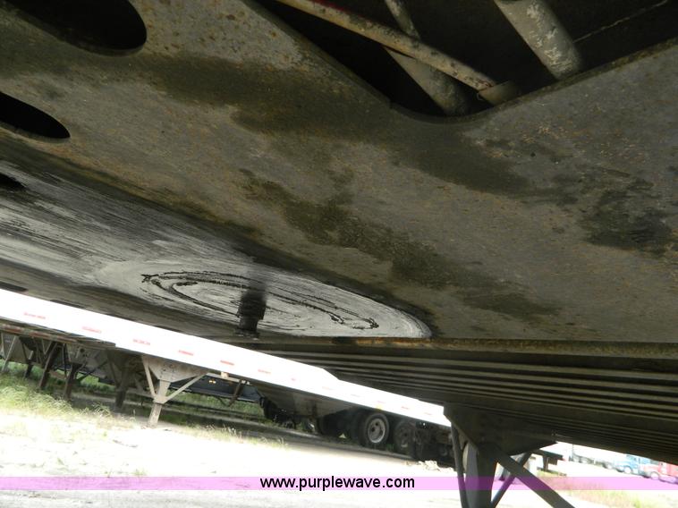 image for item B3909 1998 Trailmobile dry van trailer