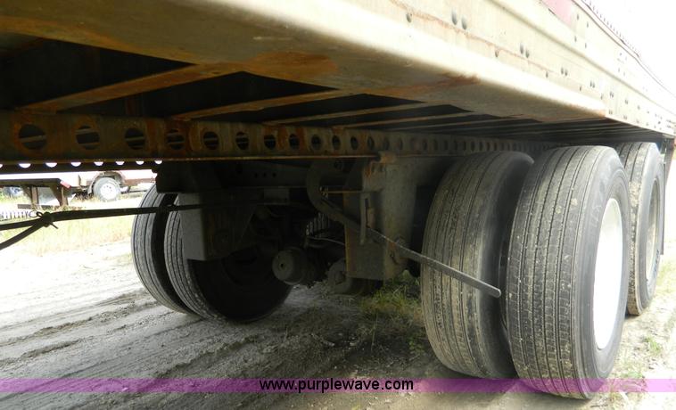 image for item B3909 1998 Trailmobile dry van trailer