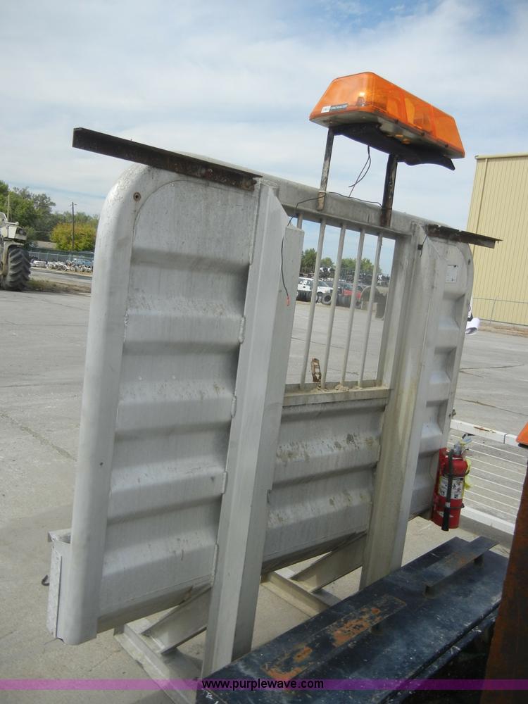 image for item B6991 Merritt aluminum headache rack