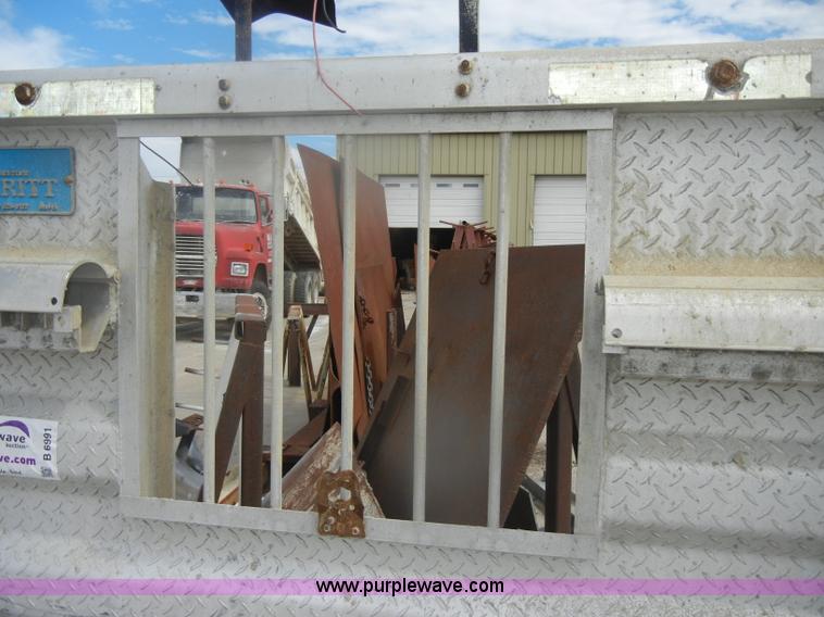 image for item B6991 Merritt aluminum headache rack