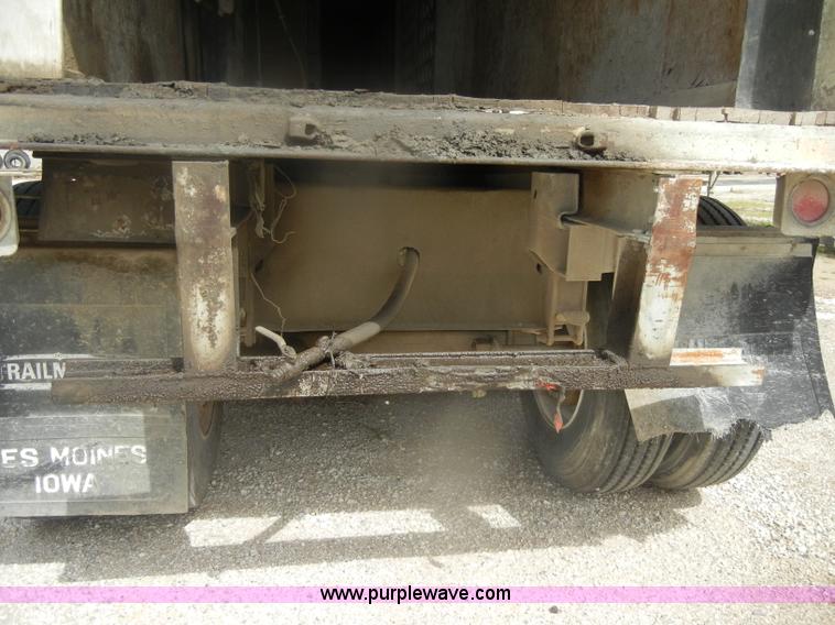 image for item D4246 1978 Fruehauf generator trailer