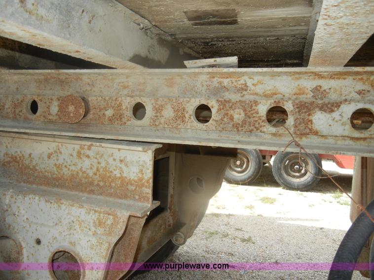 image for item D4246 1978 Fruehauf generator trailer