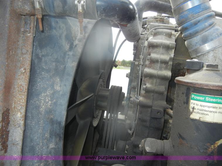 image for item D4473 1997 Freightliner FLD120 semi truck