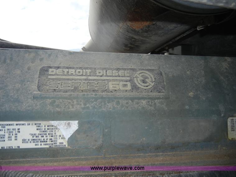 image for item D4473 1997 Freightliner FLD120 semi truck