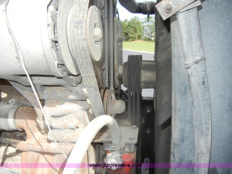 image for item D4473 1997 Freightliner FLD120 semi truck