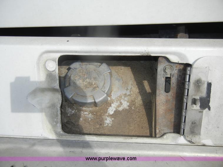 image for item D4473 1997 Freightliner FLD120 semi truck