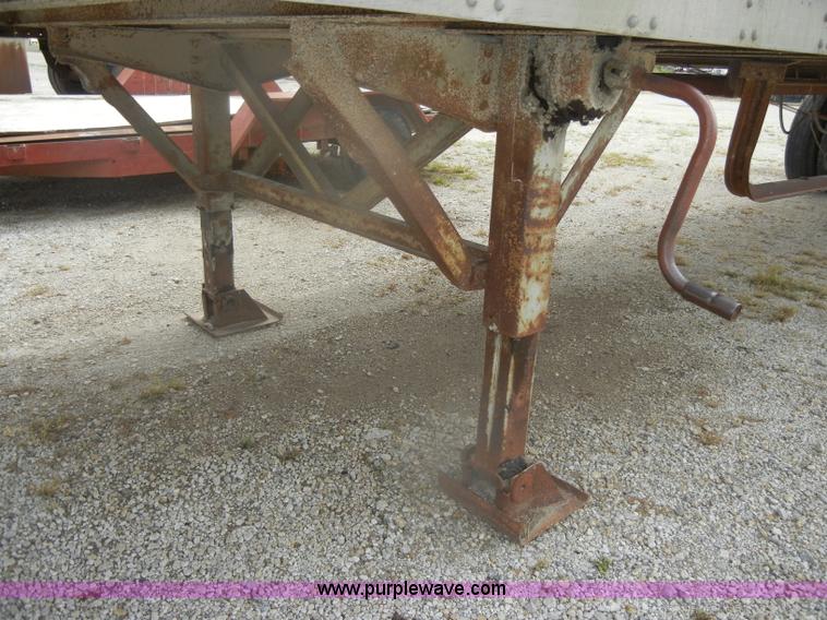 image for item D4491 1976 Fruehauf storage trailer