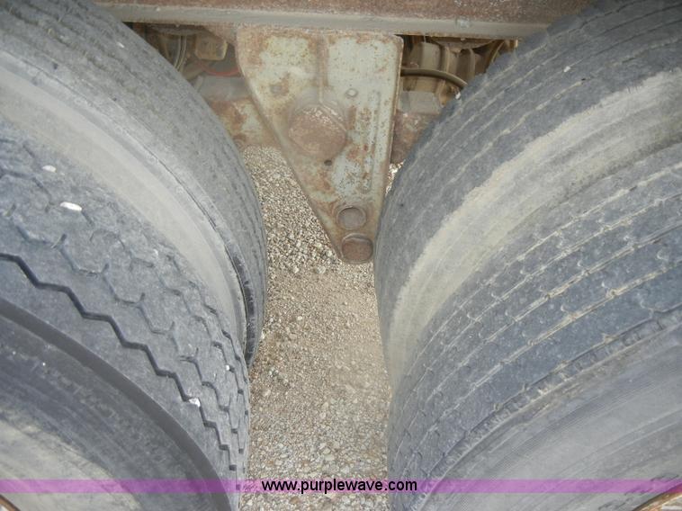 image for item D4491 1976 Fruehauf storage trailer