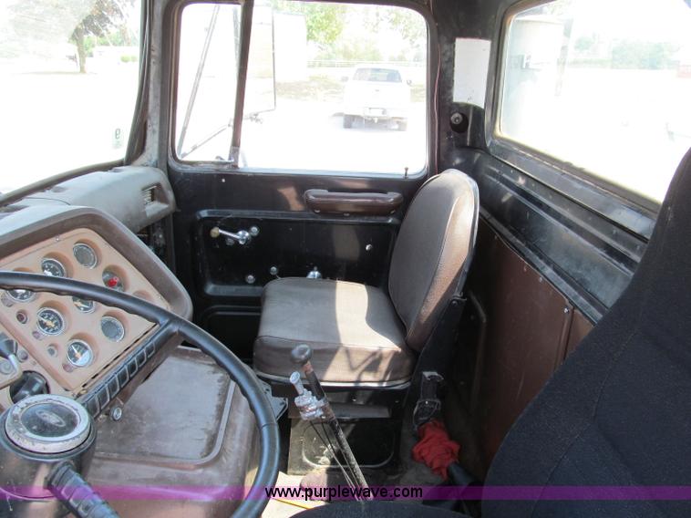 image for item E2004 1979 Ford 9000 semi truck