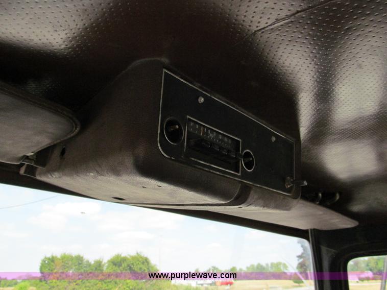 image for item E2004 1979 Ford 9000 semi truck