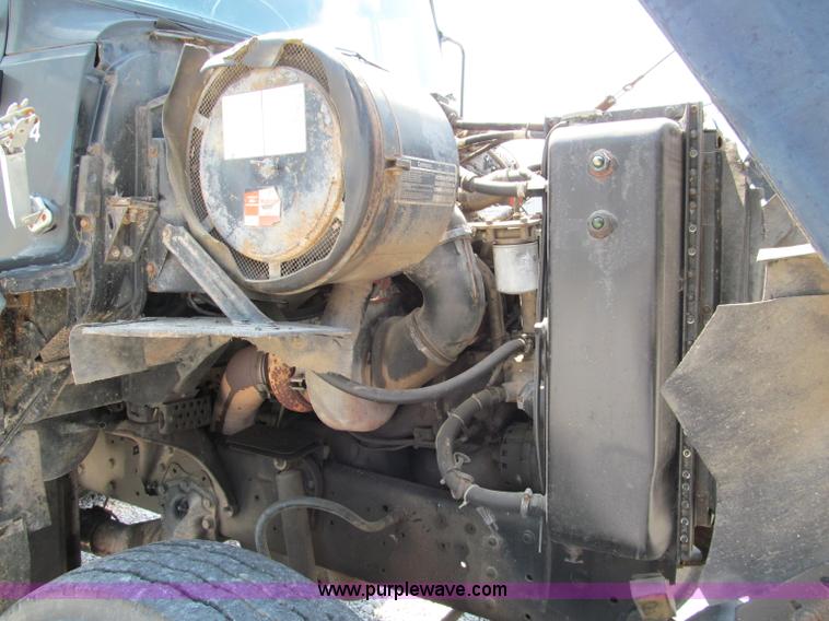 image for item E2004 1979 Ford 9000 semi truck