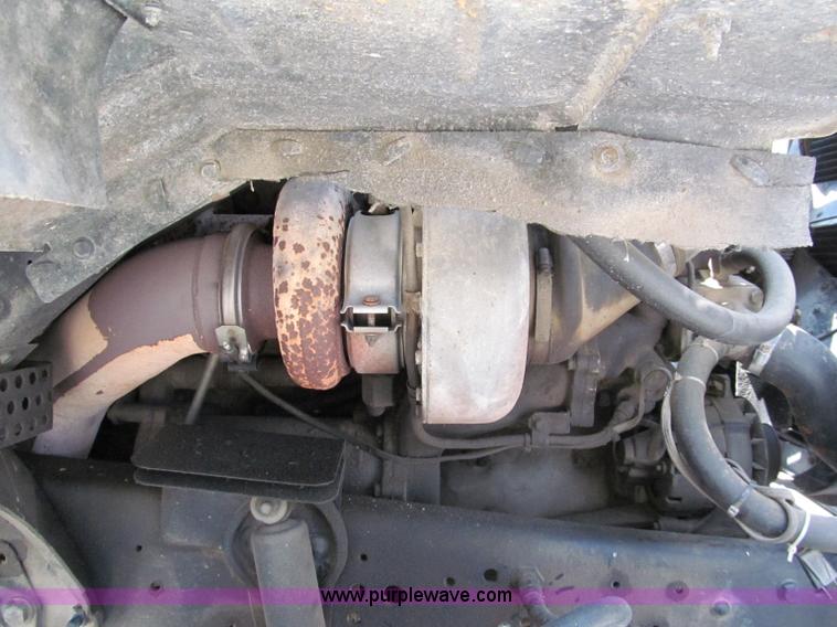 image for item E2004 1979 Ford 9000 semi truck