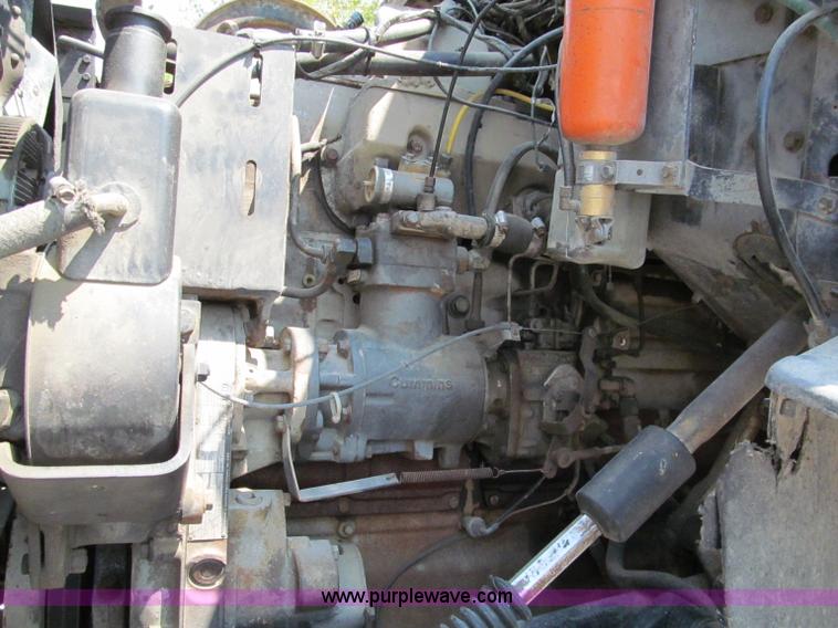 image for item E2004 1979 Ford 9000 semi truck