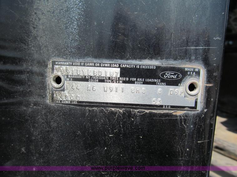 image for item E2004 1979 Ford 9000 semi truck