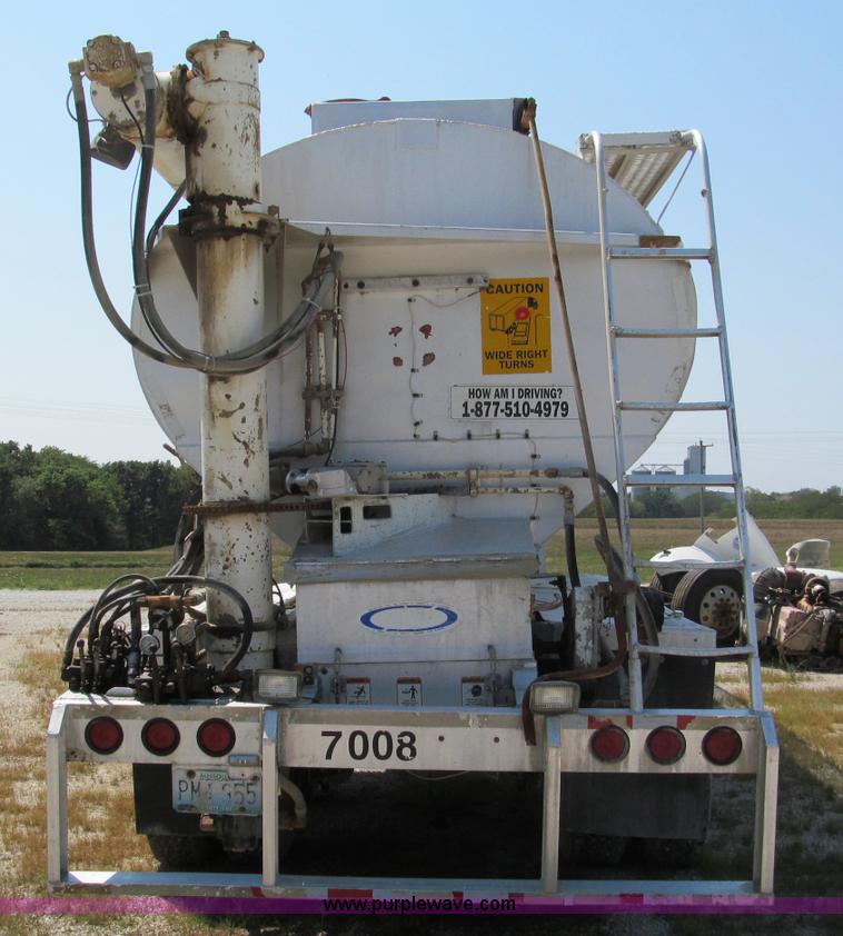 image for item E2096 2002 Ledwell 40' dry bulk trailer