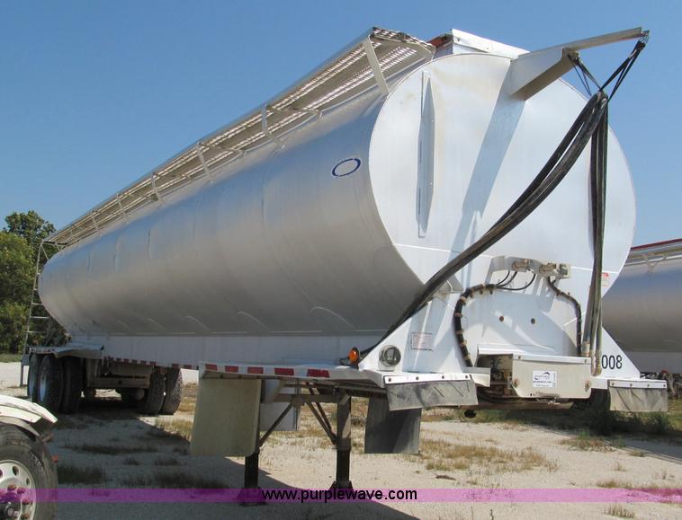 image for item E2096 2002 Ledwell 40' dry bulk trailer