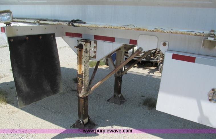 image for item E2096 2002 Ledwell 40' dry bulk trailer