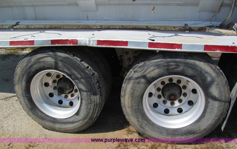 image for item E2096 2002 Ledwell 40' dry bulk trailer