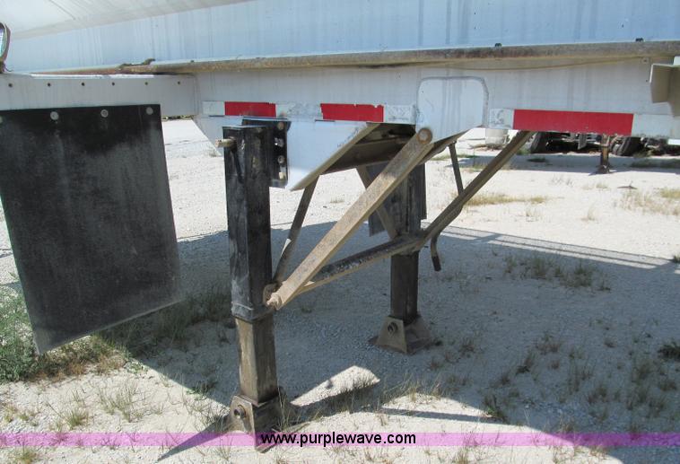 image for item E2097 1999 Ledwell 40' dry bulk trailer