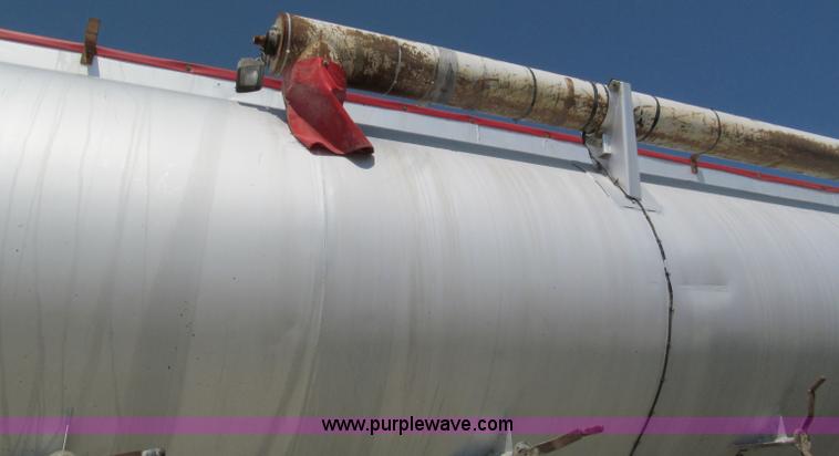 image for item E2097 1999 Ledwell 40' dry bulk trailer