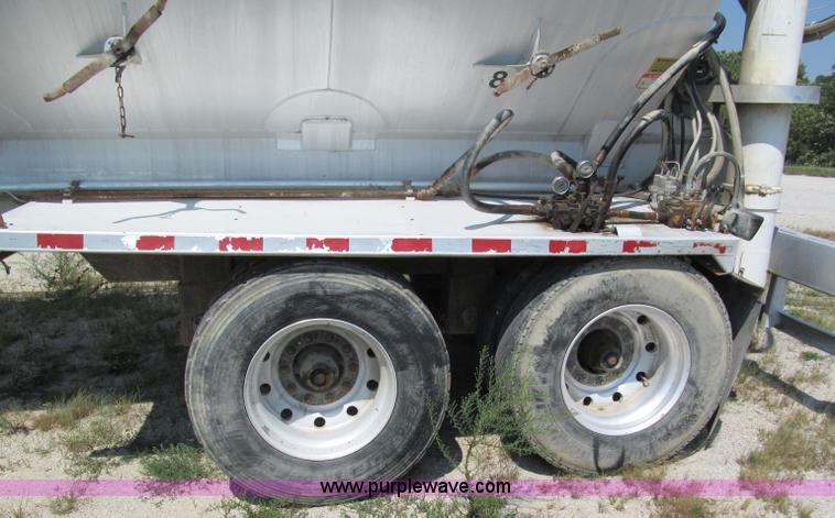 image for item E2097 1999 Ledwell 40' dry bulk trailer