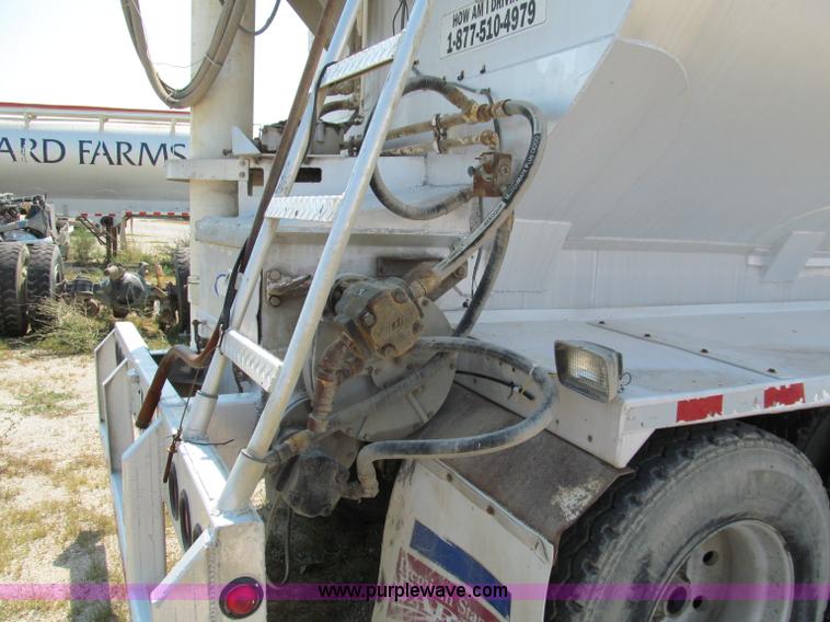 image for item E2097 1999 Ledwell 40' dry bulk trailer