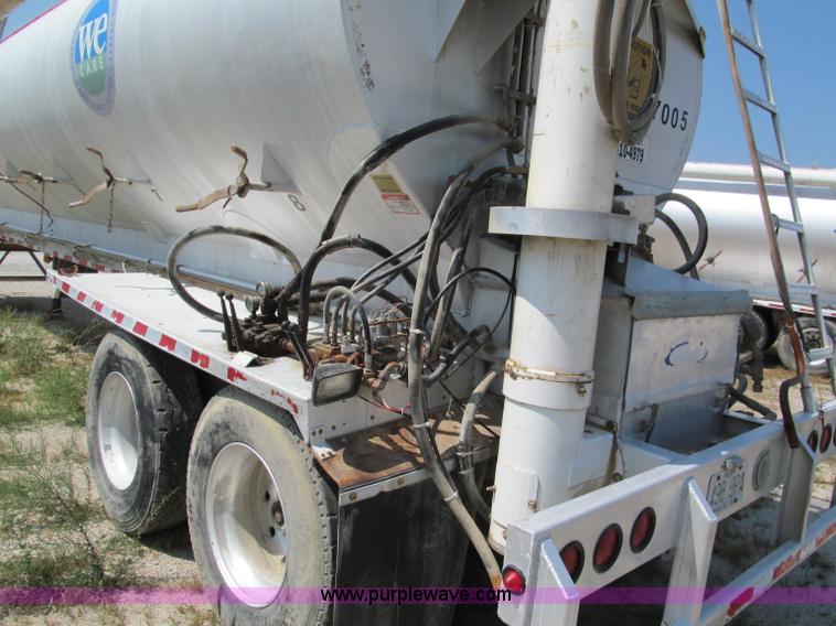 image for item E2097 1999 Ledwell 40' dry bulk trailer