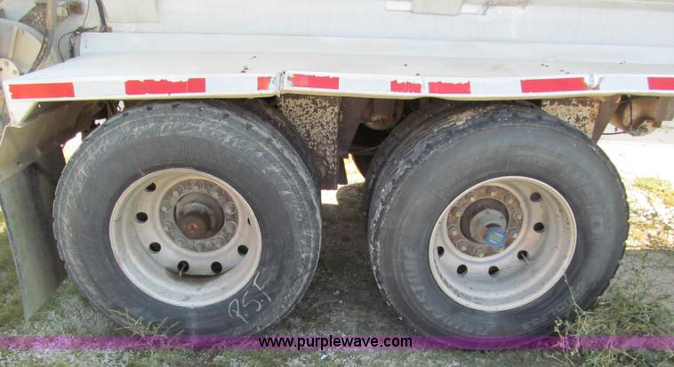image for item E2099 1998 Ledwell 40' dry bulk trailer