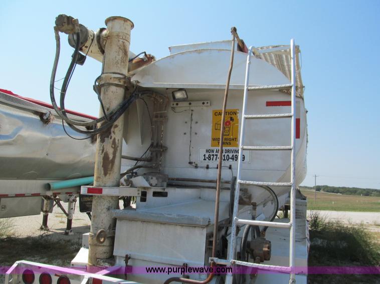 image for item E2099 1998 Ledwell 40' dry bulk trailer