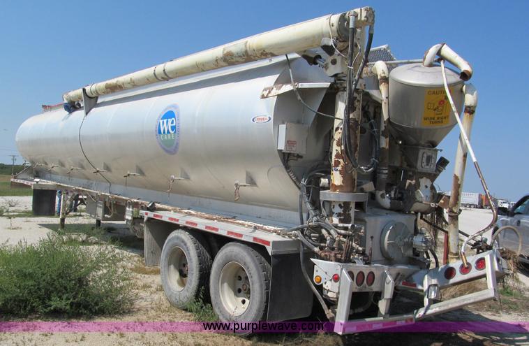 image for item E2100 2007 Ledwell 40' dry bulk trailer