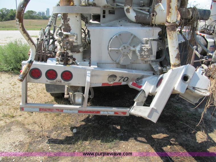 image for item E2100 2007 Ledwell 40' dry bulk trailer