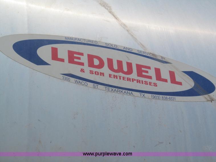 image for item E2100 2007 Ledwell 40' dry bulk trailer